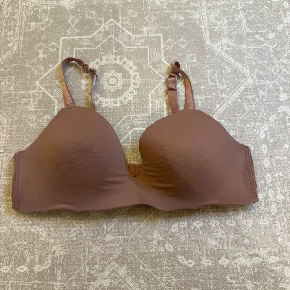 Auden‎ Breastfeeding Nursing Lightly Lined Wireless Bra Size 38D Comfort Support